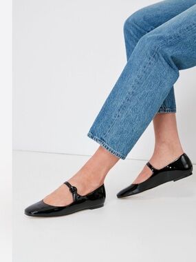 Larroudé 
Blair Ballet Flat In Black Patent
$315 size 9 NEW /dust bag